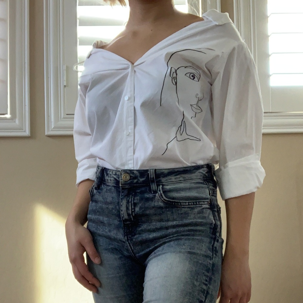 Off The Shoulder Graphic Blouse/Button Down